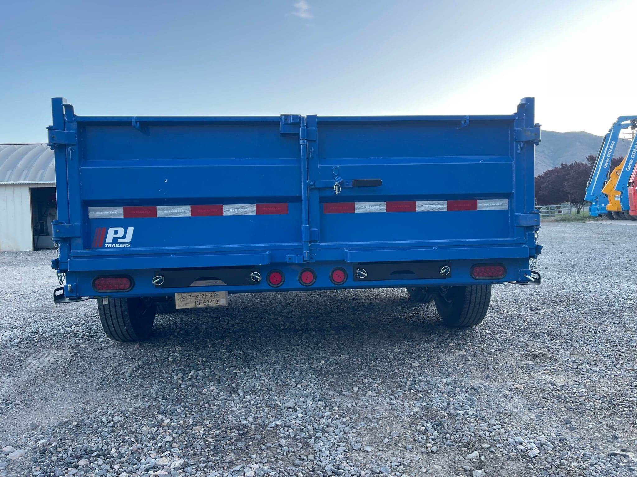 Versi Rentals – 14,000 lb 7' × 14' Dump Trailer Rental – 9,500 lb Payload – equipment for sale – photo 3