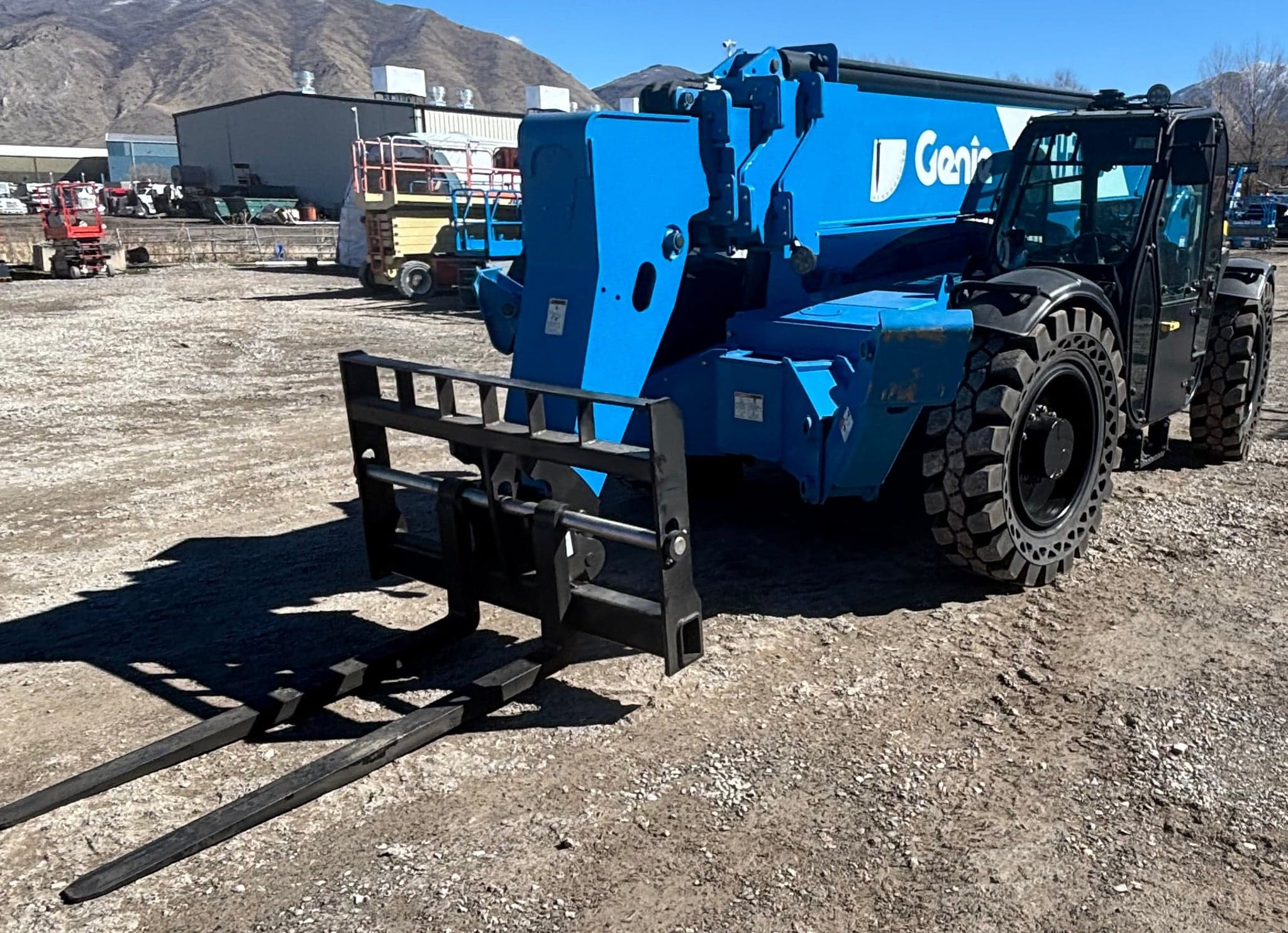 Versi Rentals – 2025 New! *Enclosed* -In Stock- Genie GTH-1056 Forklift Telehandler (id.7307) – equipment for sale