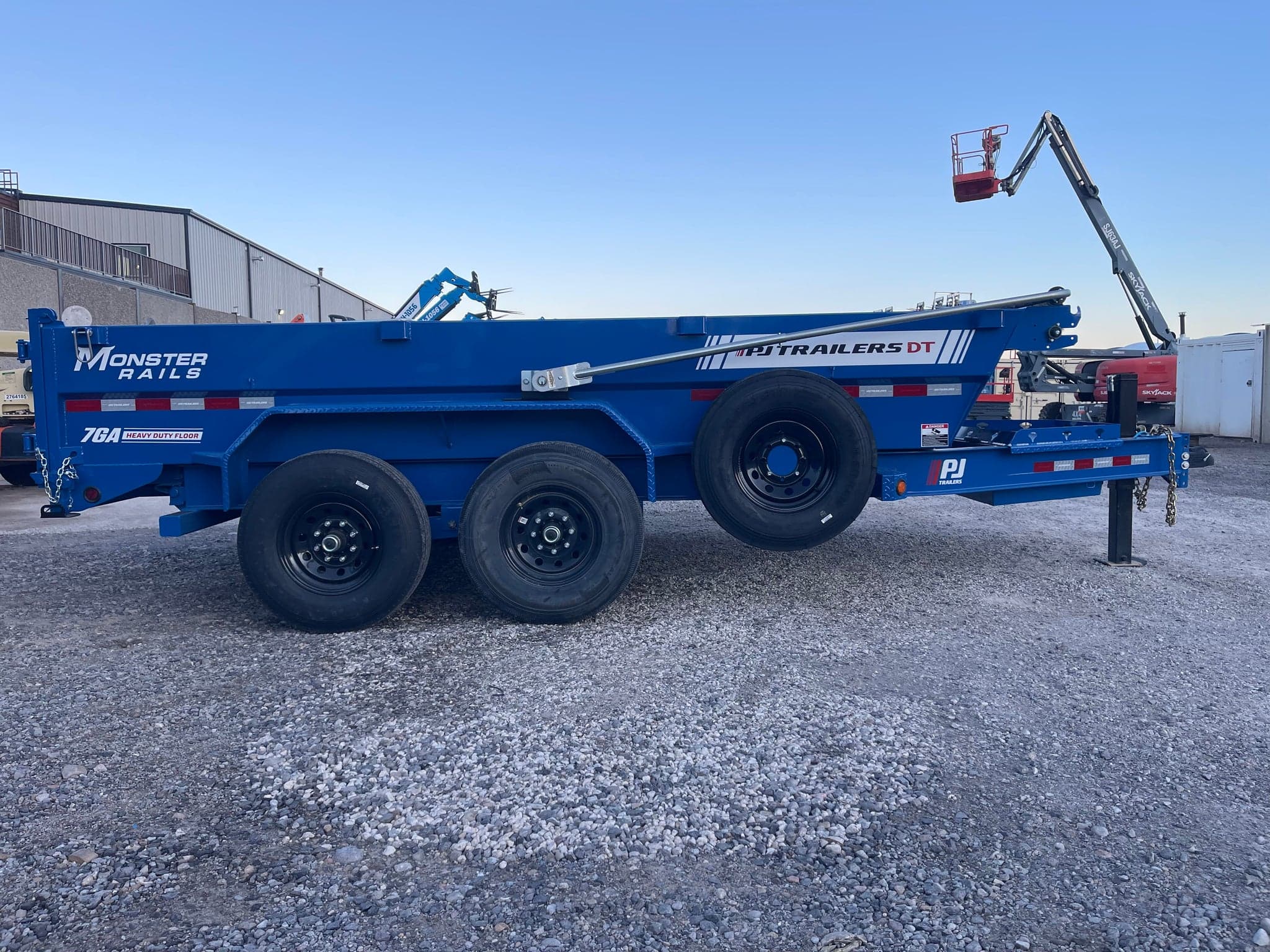 Versi Rentals – 14,000 lb 7' × 14' Dump Trailer Rental – 9,500 lb Payload – equipment for sale – photo 5