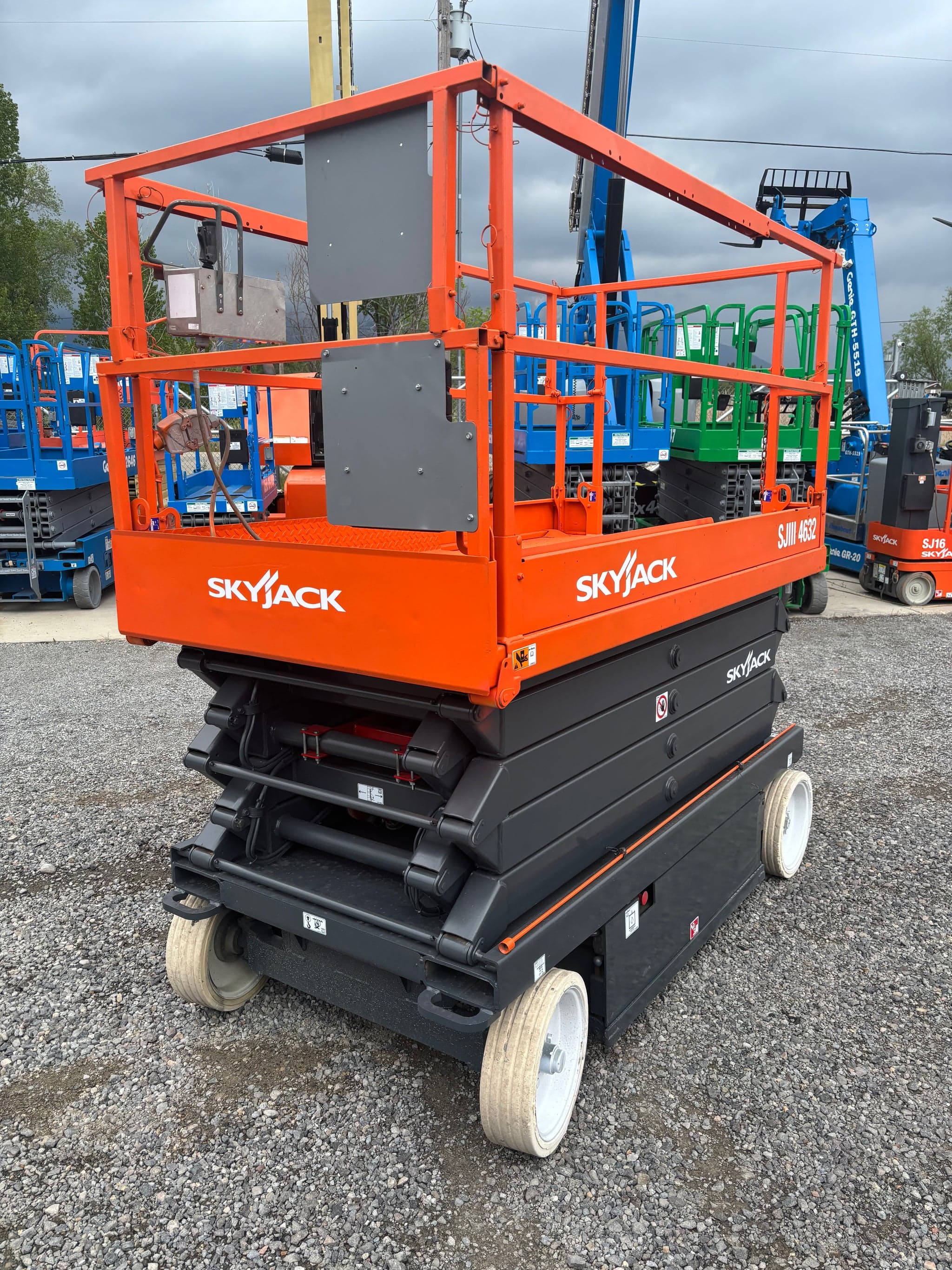 Versi Rentals – 2015 Skyjack SJ 4632 Scissor Lift | 460 Hours | 2-Year Warranty Included – equipment for sale
