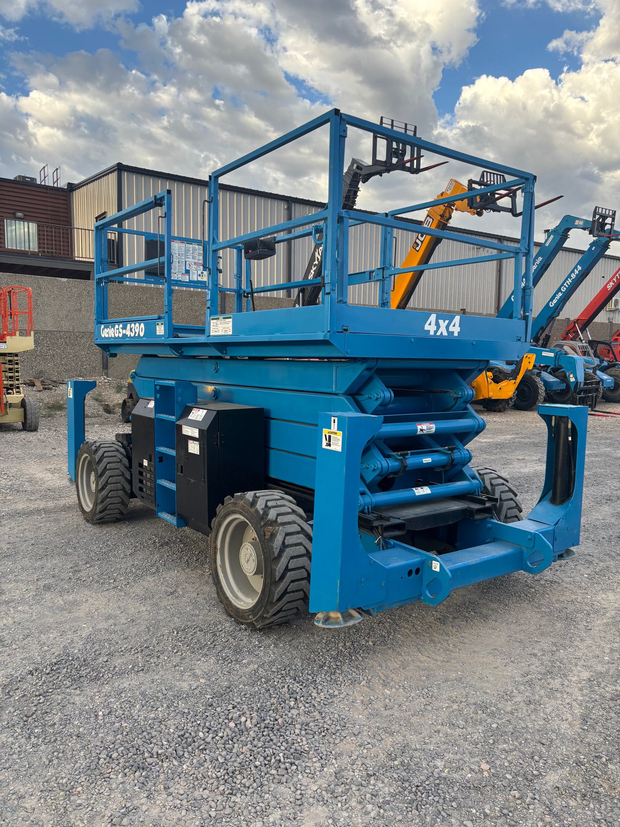 Versi Rentals – 2015 Genie GS 4390 RT Scissor Lift | 3,593 Hours | 1-Year Warranty – equipment for sale