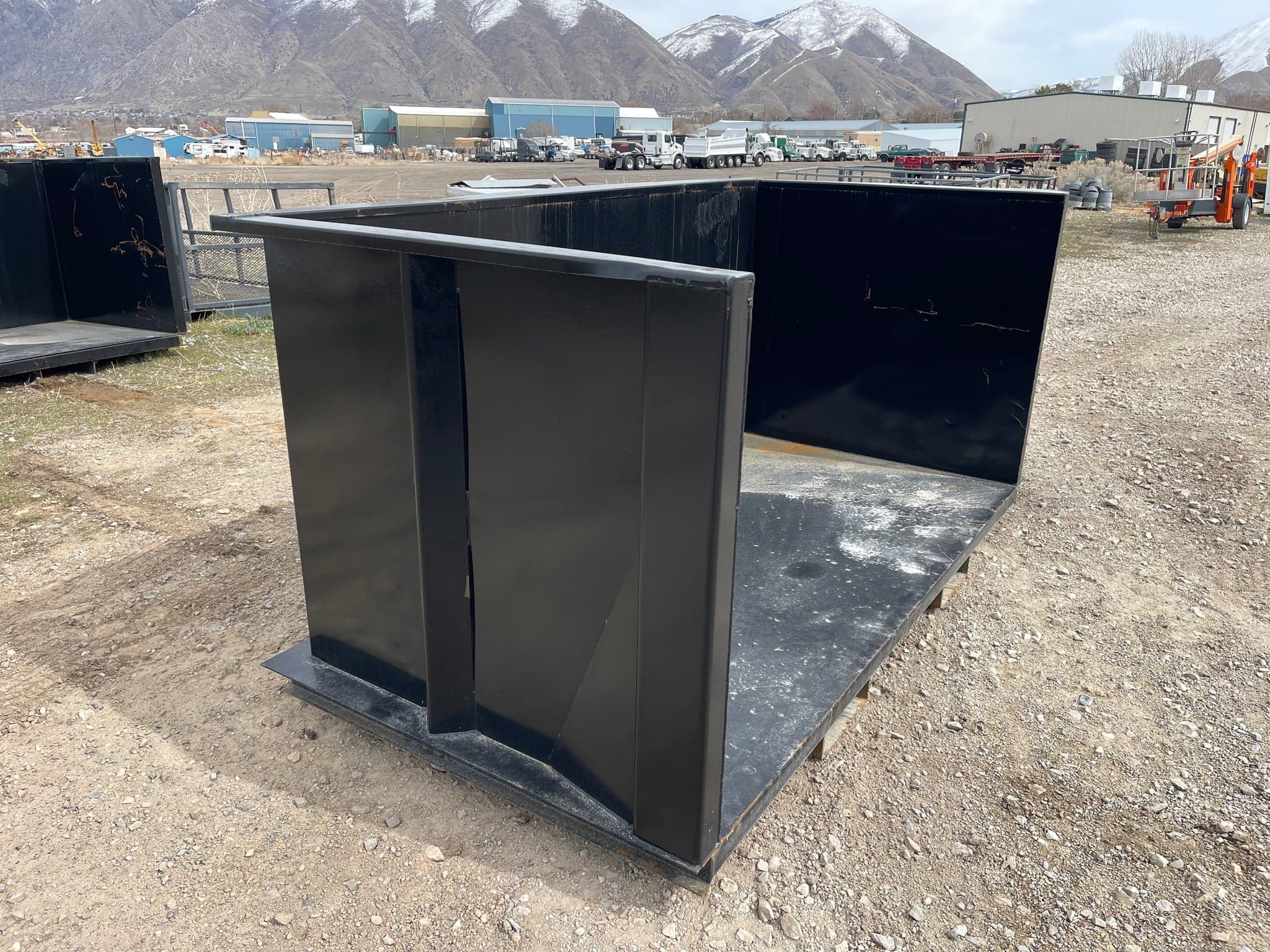 Versi Rentals – 2024 New 4Y-DH 4 cyd Debris Box – equipment for sale