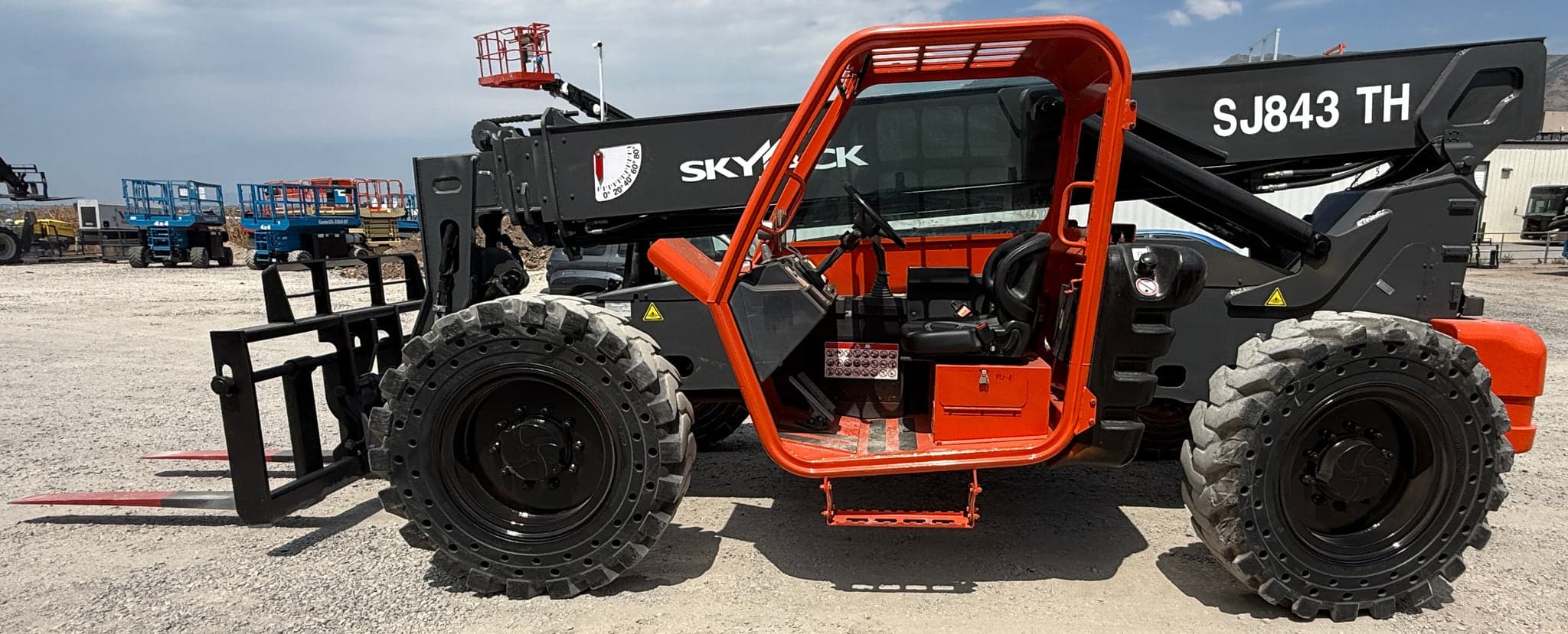 Versi Rentals – 2017 Skyjack SJ 843TH Telehandler/Forklift | 2,354 Hours | 1- Year Warranty – equipment for sale – photo 5