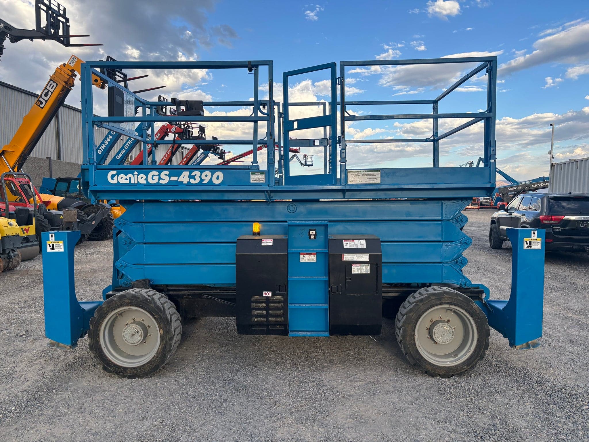 Versi Rentals – 2015 Genie GS 4390 RT Scissor Lift | 3,593 Hours | 1-Year Warranty – equipment for sale – photo 6