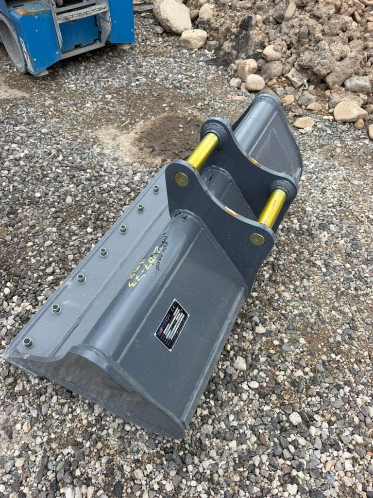 Versi Rentals – New 48" Cleanup Bucket – Fits Cat 305 Excavator – equipment for sale