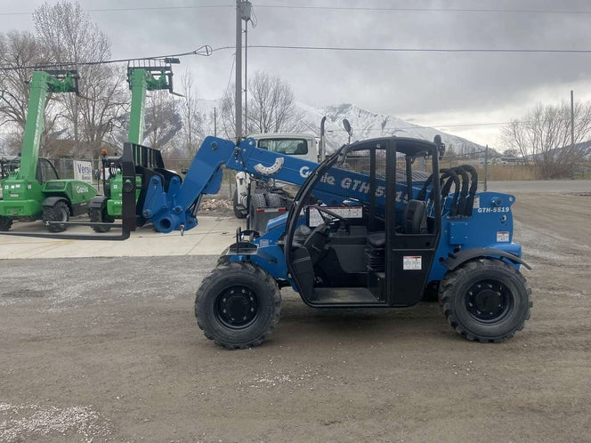 2025 New! *In Stock* Genie GTH-5519 5500 lbs 19' Reach Forklift Forklift/Telehandler