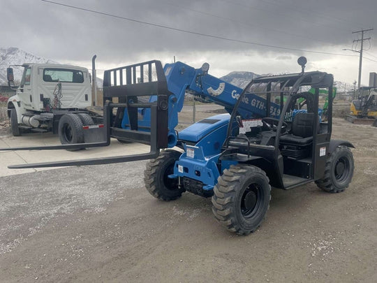 2025 New! *In Stock* Genie GTH-5519 5500 lbs 19' Reach Forklift Forklift/Telehandler