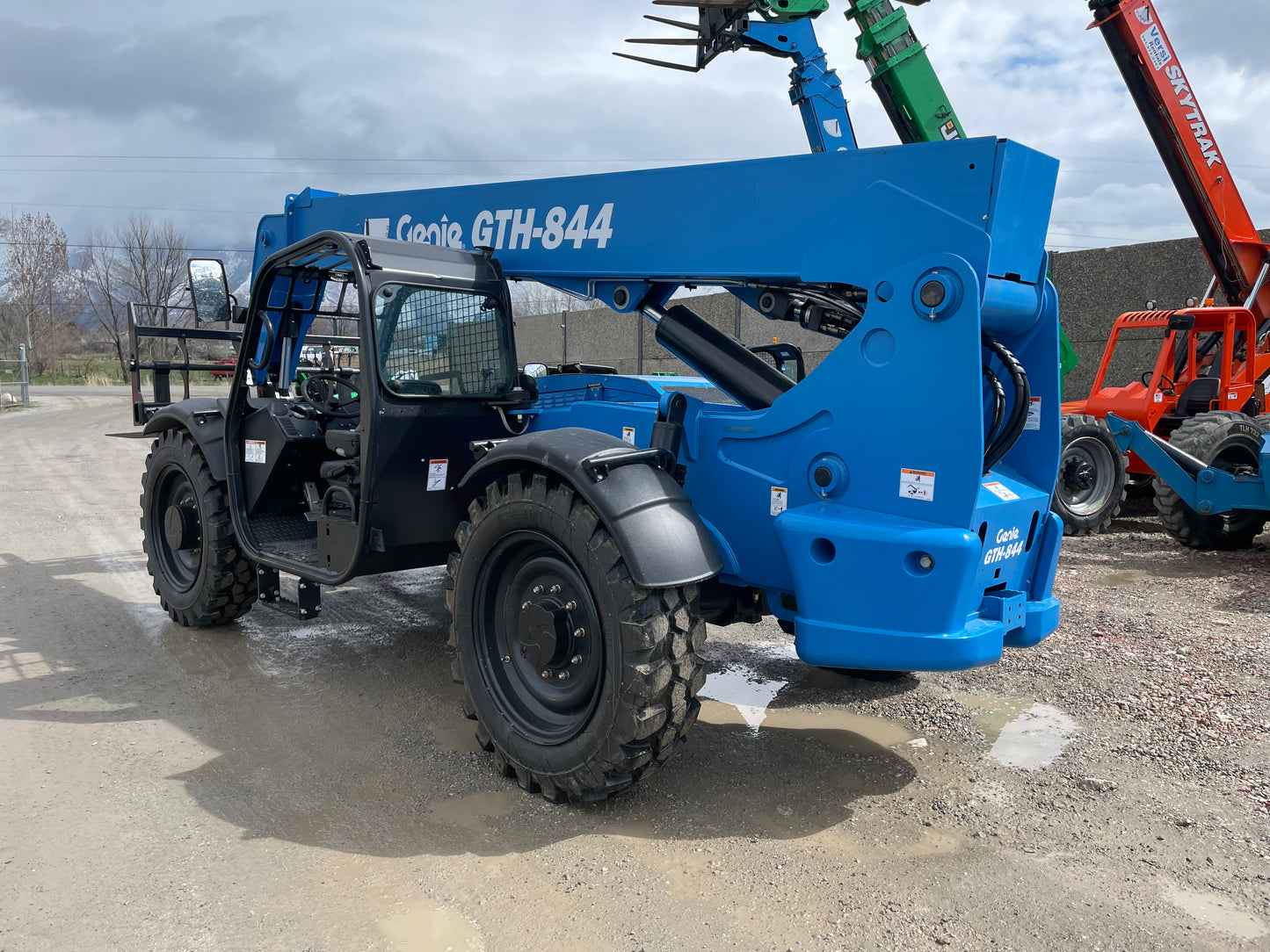 2024 New! Genie GTH-844D (44')-In Stock- Forklift/Telehandler (id.5384)