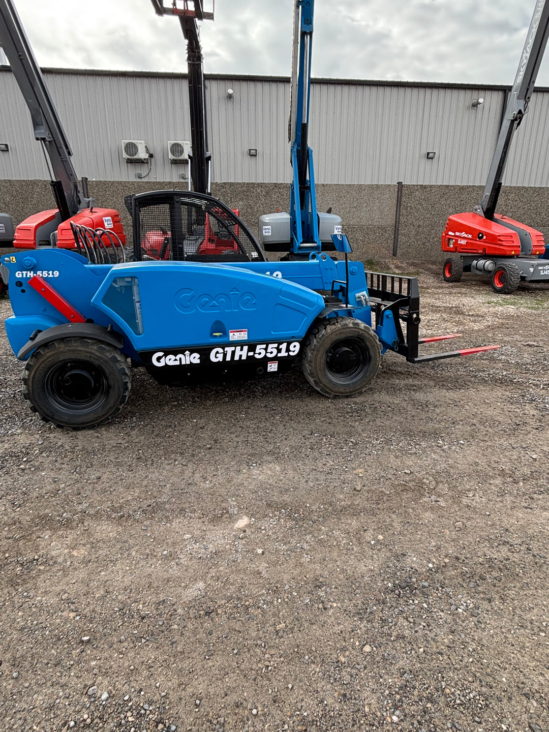2018 Genie GTH-5519 (19') *Warranty* Forklift Telehandler (id.7394)
