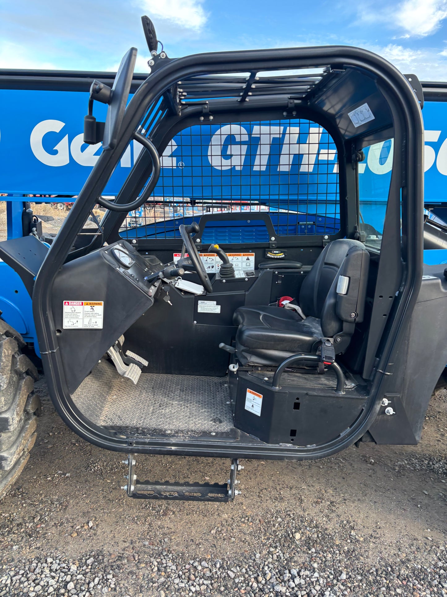 2025 New! *In Stock* Genie GTH-1056 Forklift Telehandler (id.7873b)