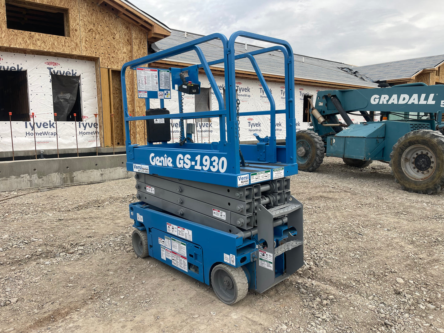 19' 2017 Genie GS-1930 Scissor Lift -Two Year Warranty- (id.9999b)