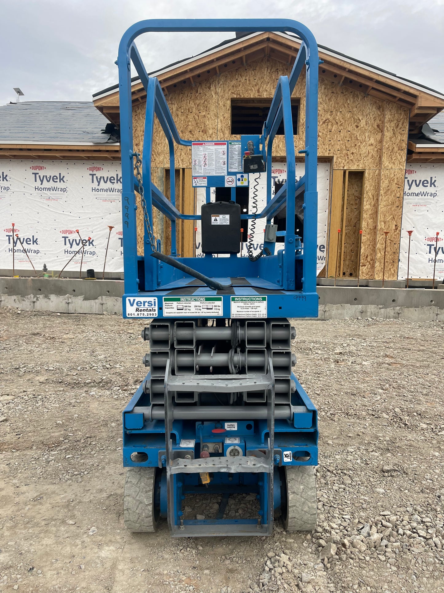 19' 2017 Genie GS-1930 Scissor Lift -Two Year Warranty- (id.9999b)