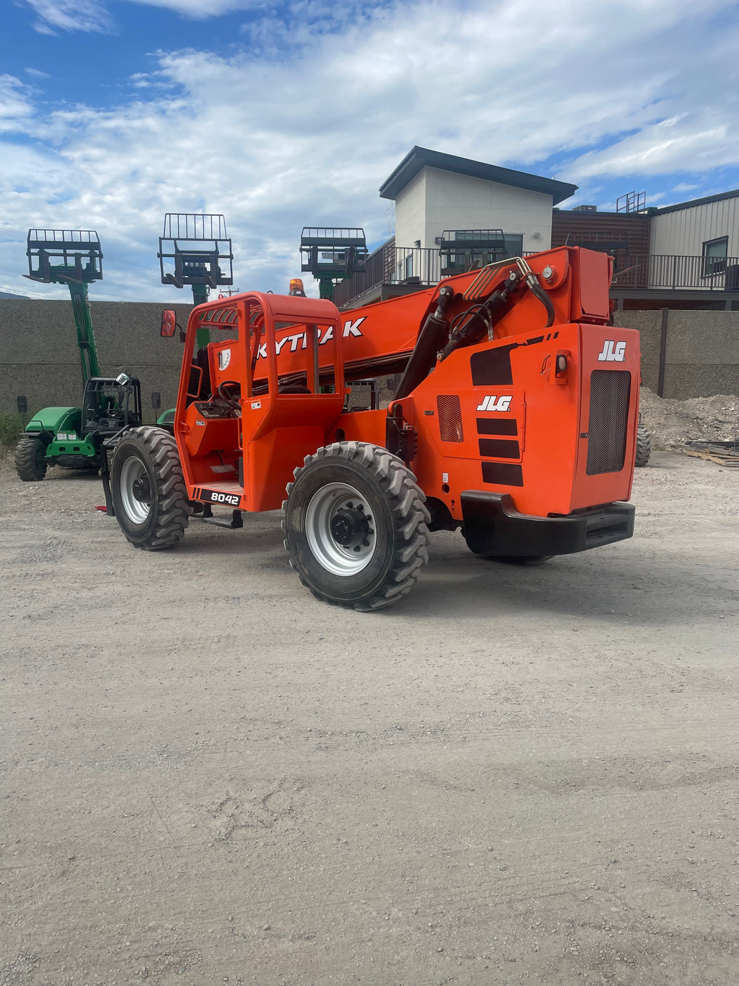 42 ft 2015 Skytrak 8042 Forklift Telehandler -Hrs. 2216- (id 0100)