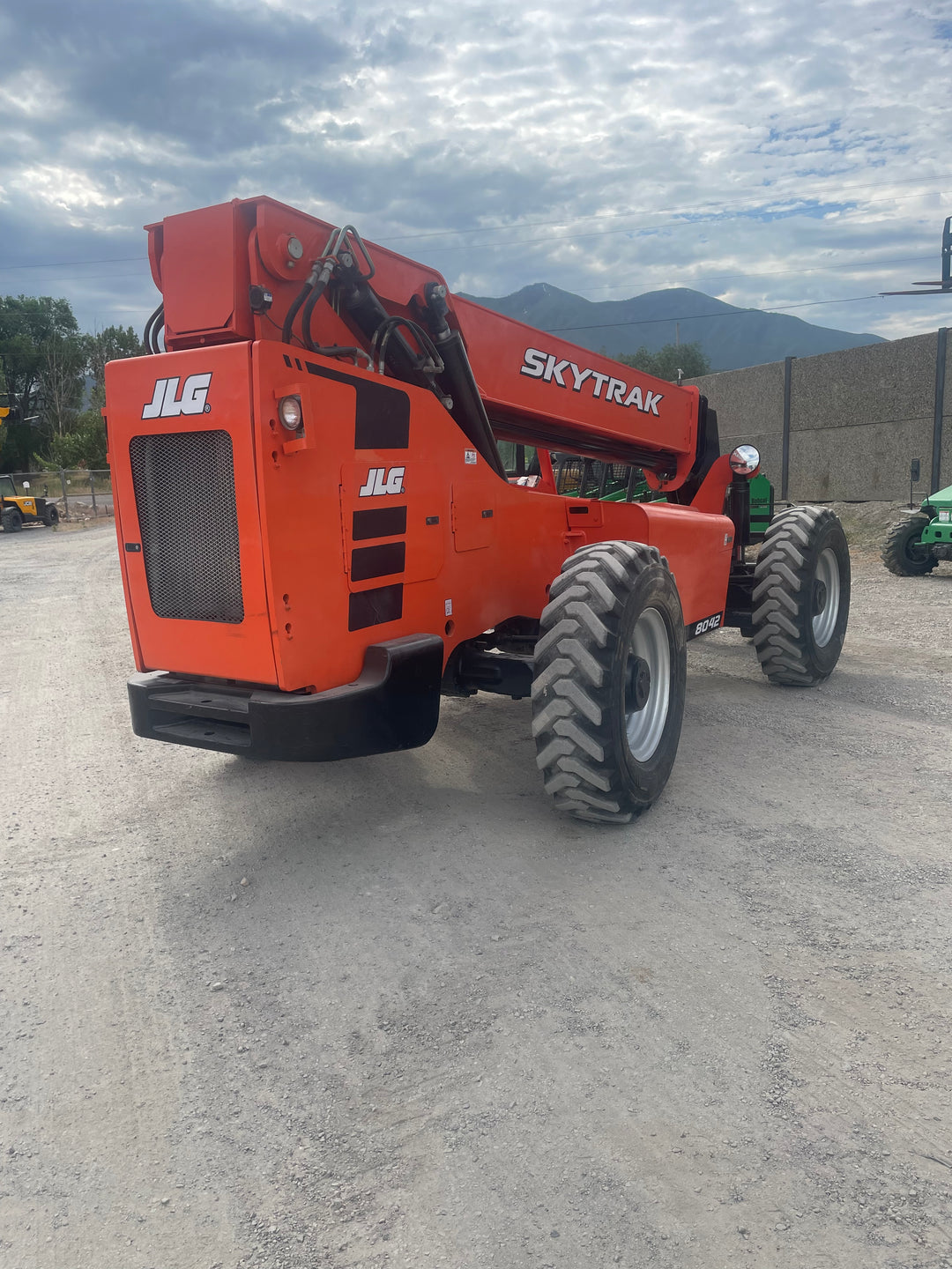 42 ft 2015 Skytrak 8042 Forklift Telehandler -Hrs. 2216- (id 0100)