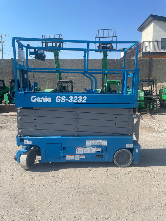 32' 2017 Genie GS-3232 (32') Scissorlifts  -One Year Warranty- (id.3989)