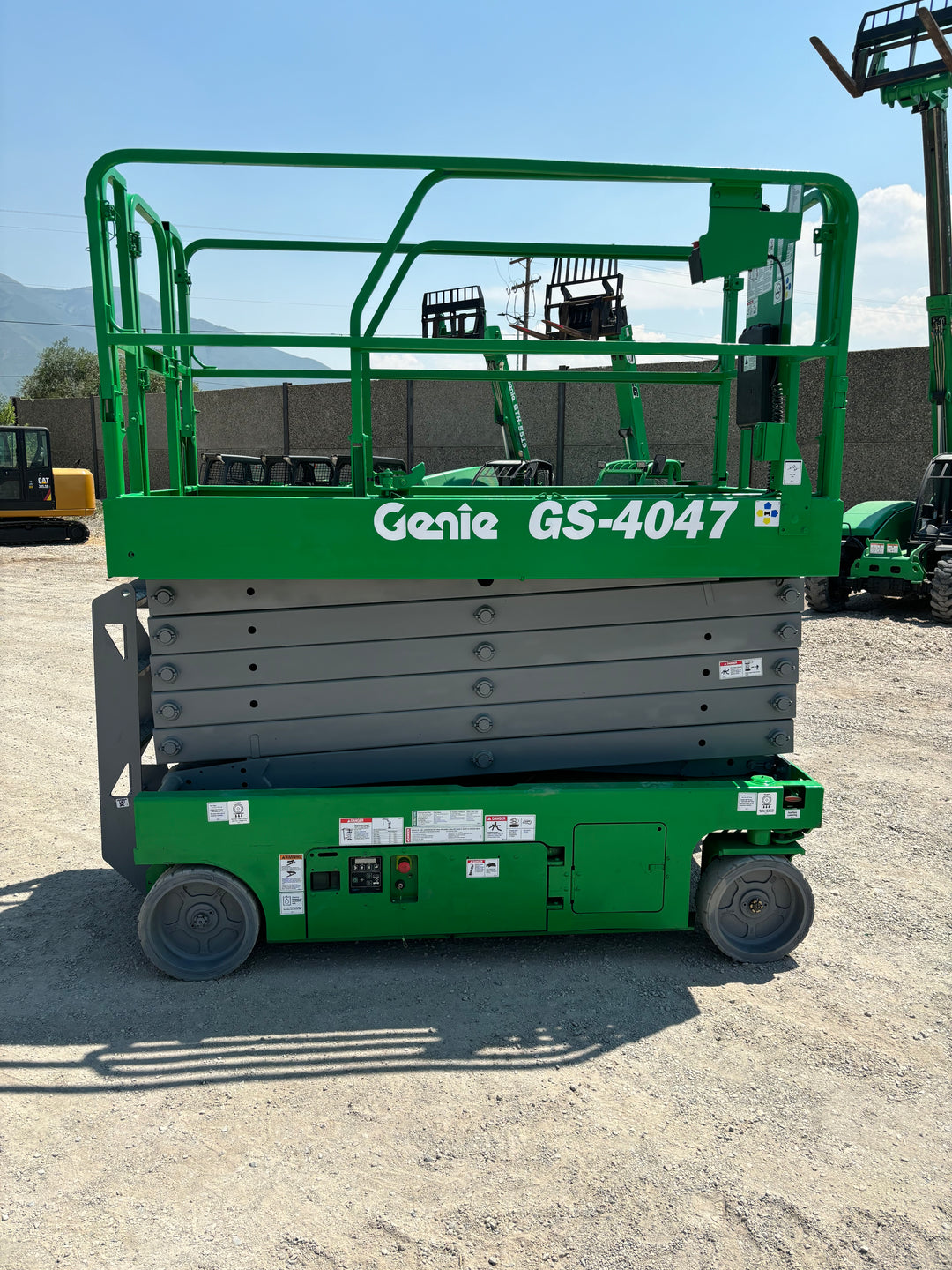 40' 2017 Genie GS-4047 Scissorlifts  (One Year Warranty) (id.1598)