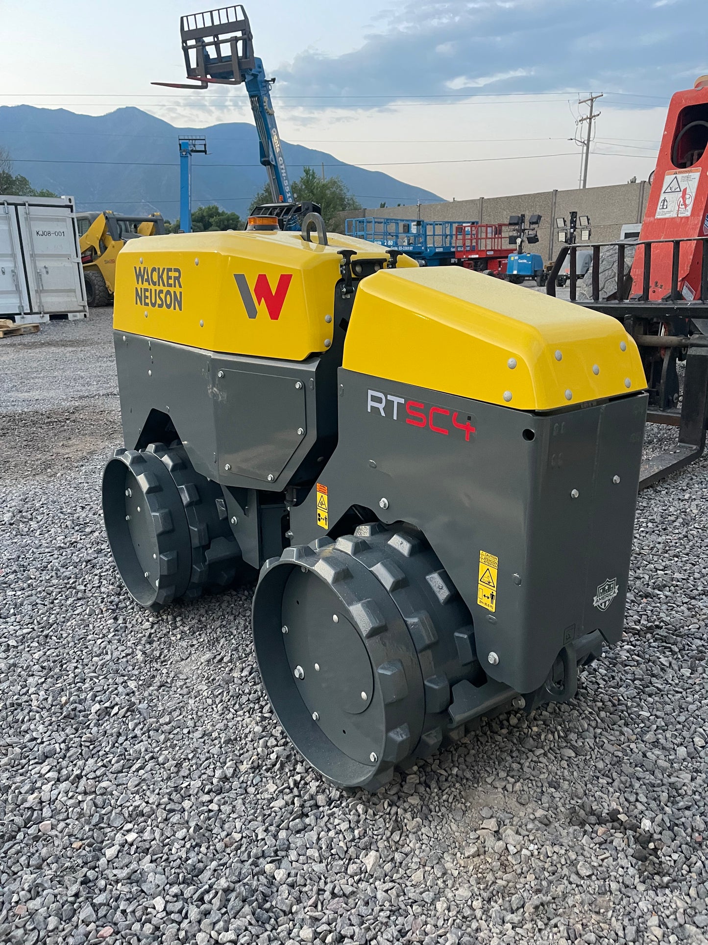 2025 New! *In Stock* Wacker Neuson RTD-SC4 Standard 32" Trench Compactor