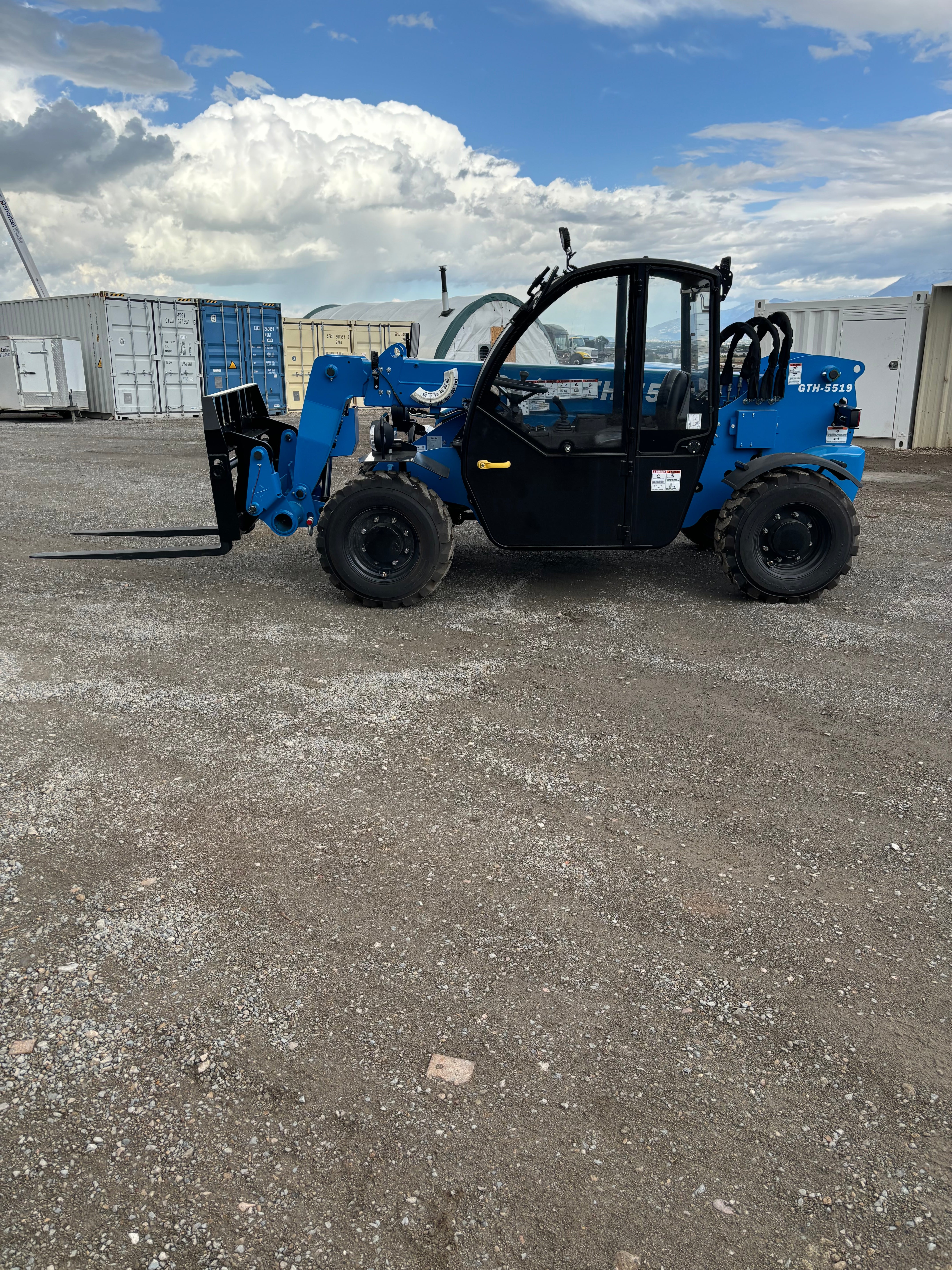 2025 New! Genie GTH-5519 Enclosed Cab Forklift Forklift