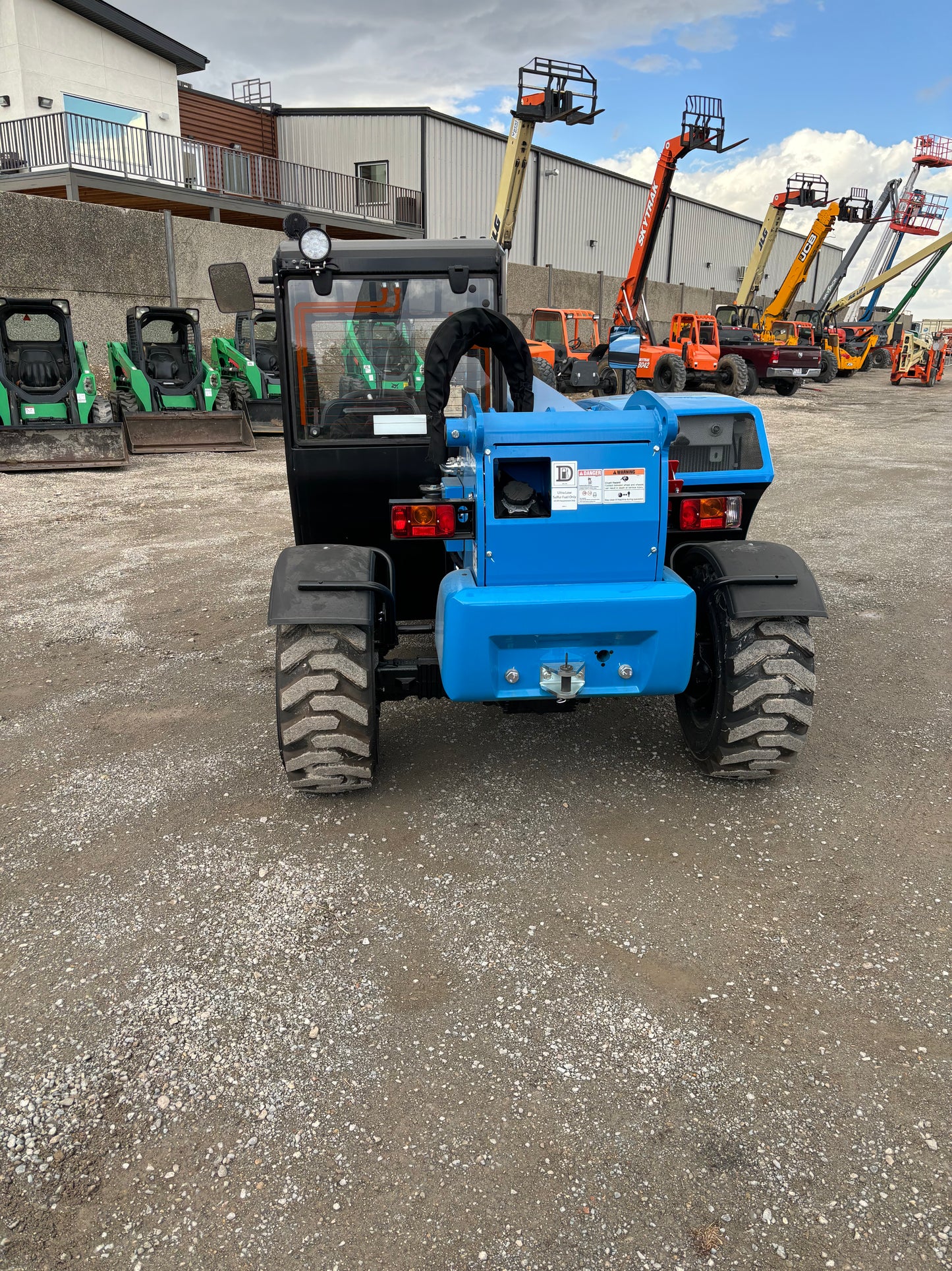 2025 New! Genie GTH-5519 Enclosed Cab A/C Forklift Telehandler