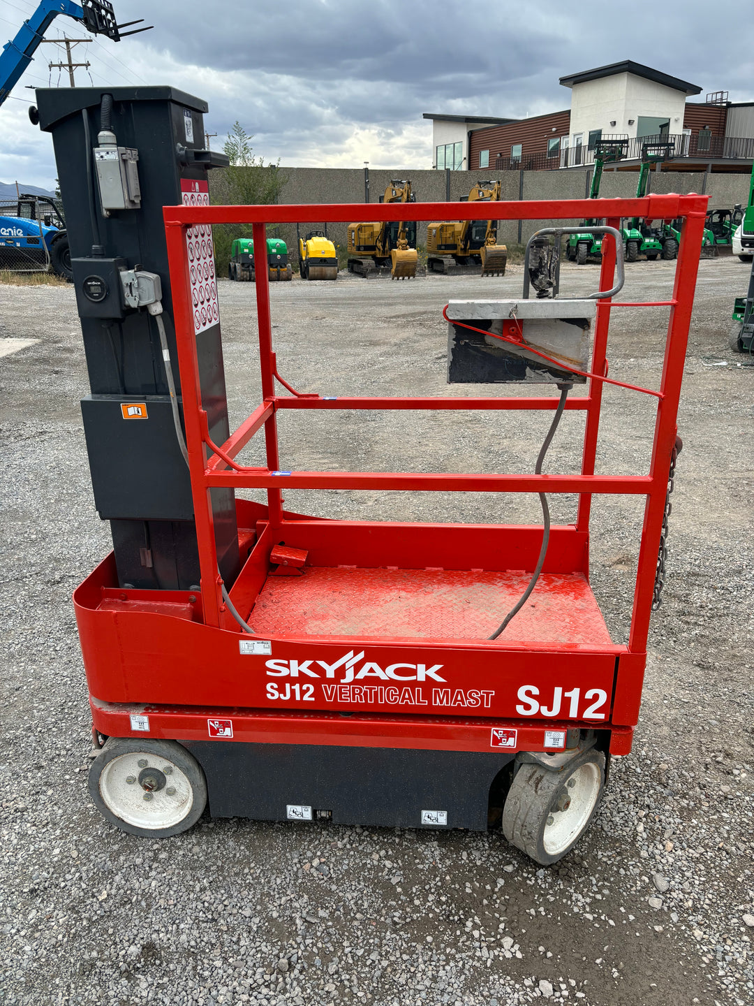 19' 2017 Skyjack SJ12 12' Scissorlifts  (One Year Warranty) (id.1991c)