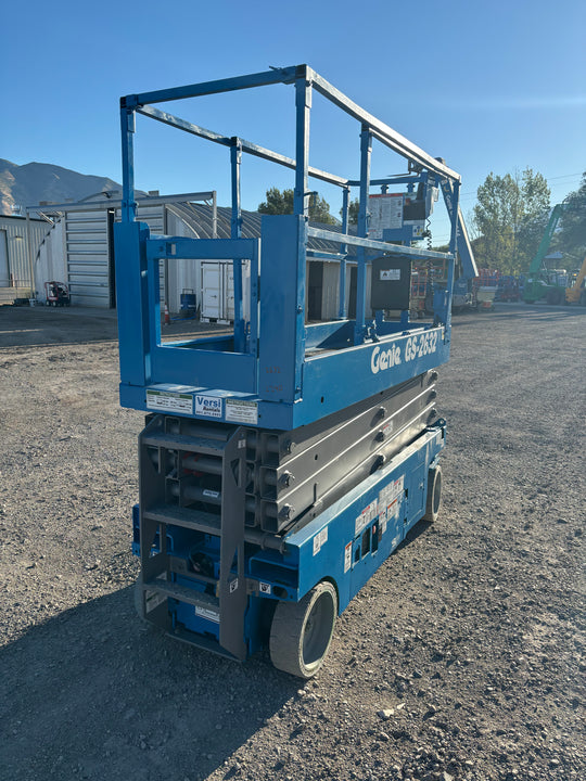 26' 2016 -Warranty- Genie 2632 26' Scissorlift (id.2240c)