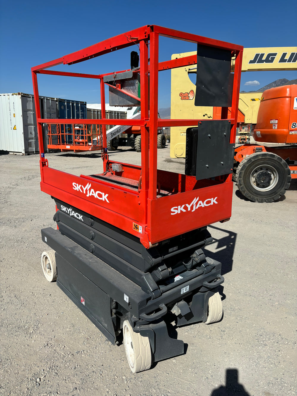 19’ 2012 Skyjack SJIII 3219 Scissorlifts -Two Year Warranty- (id.8001a)