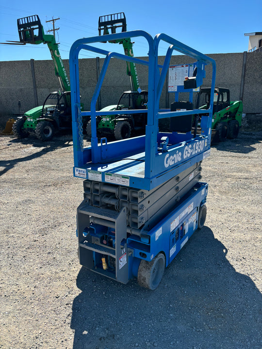 19' 2014 Genie GS-1930 Scissor Lift -One Year Warranty- (id.7872b)