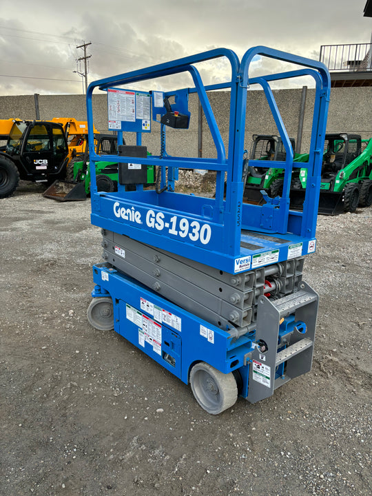 19' 2017 Genie GS-1930 Scissor Lift -One Year Warranty- (id.2255e)