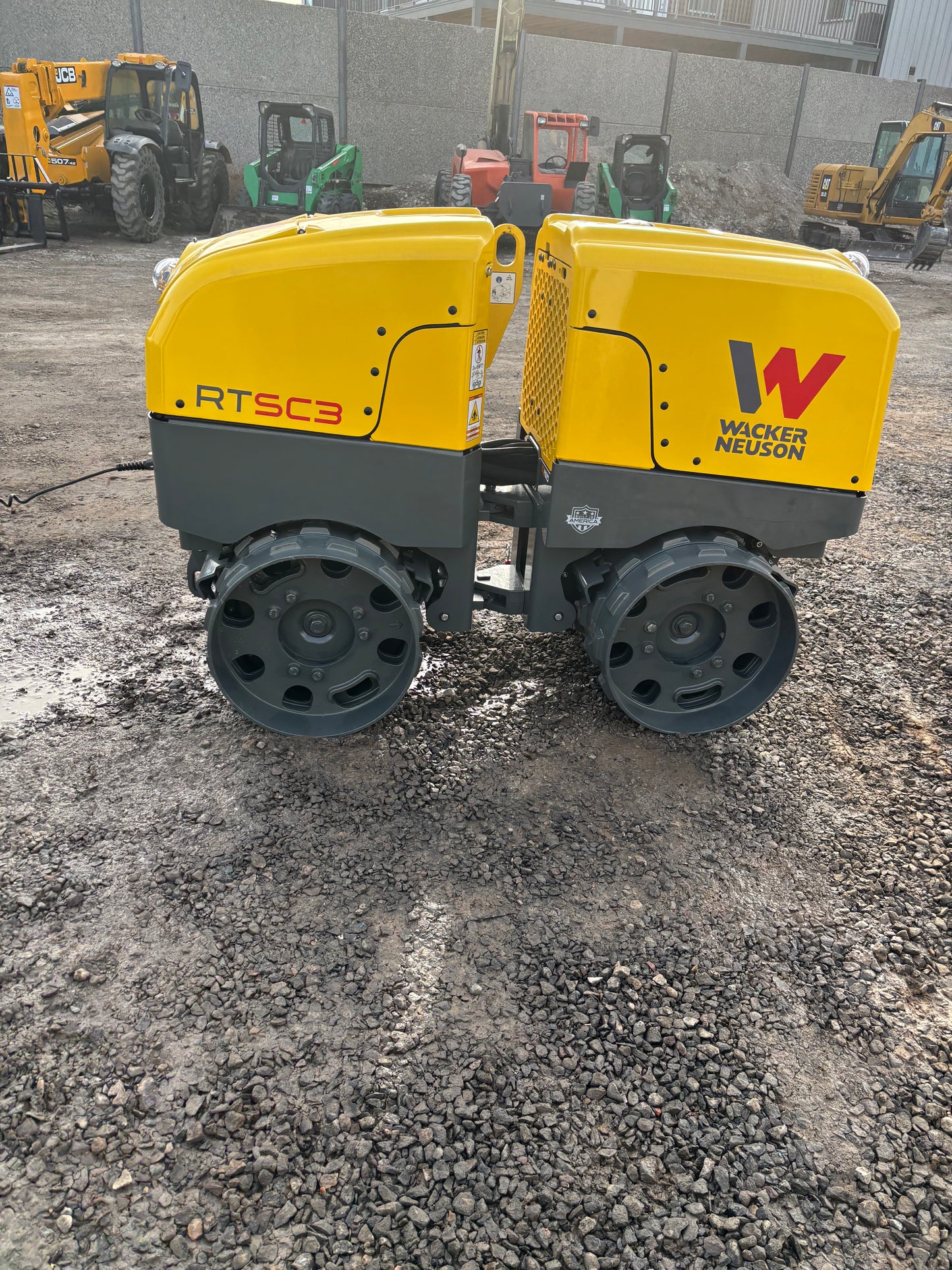 2025 -In Stock- Wacker Neuson RTLx SC3 32" Trench Compactor
