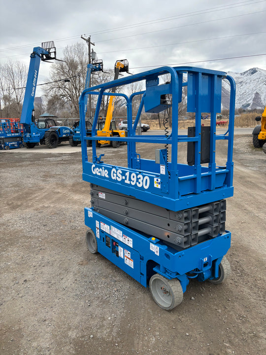 19' 2016 Genie GS-1930 Scissor Lift -Two Year Warranty- (id.7843d)