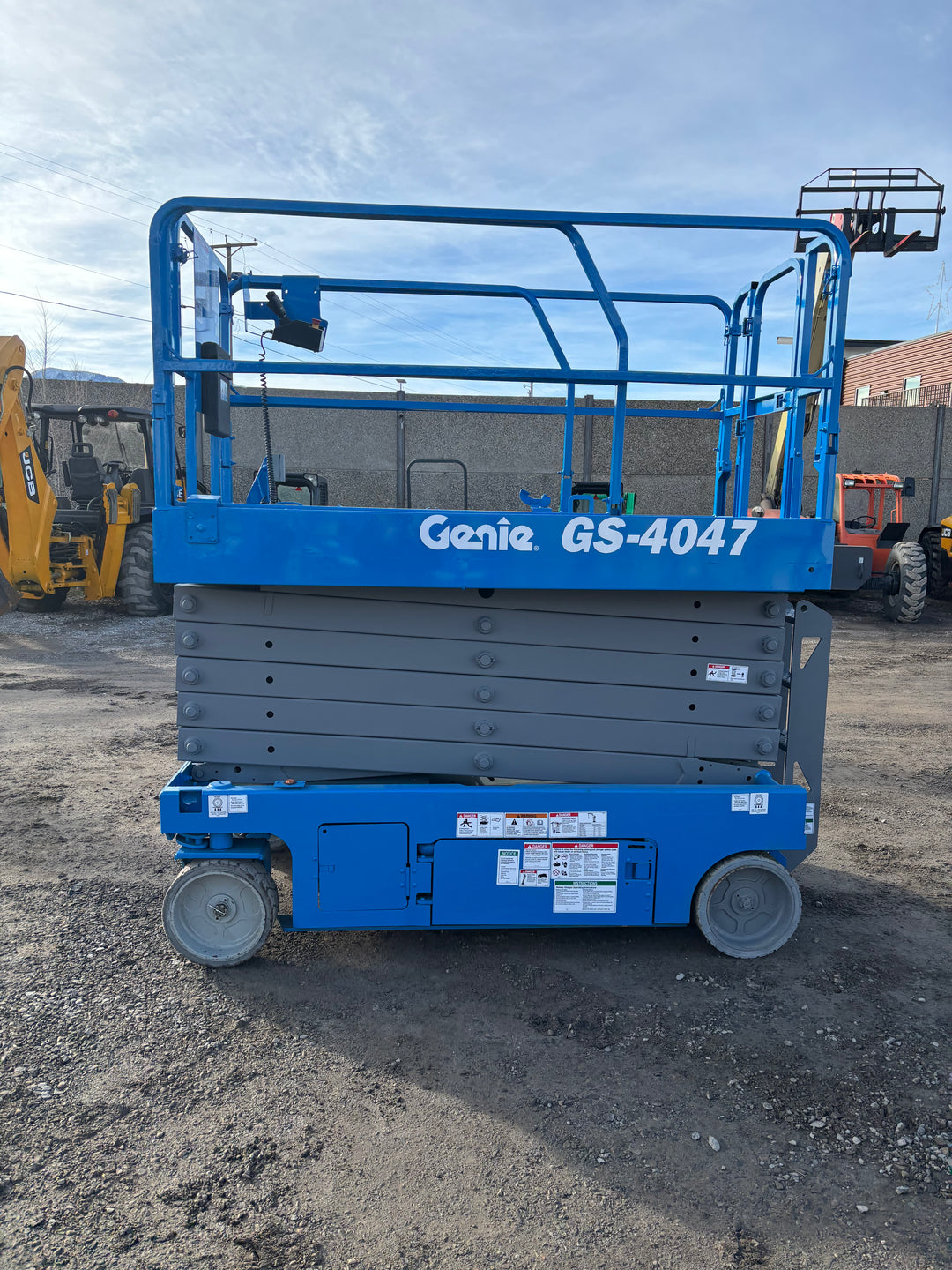 40' 2018 Genie GS-4047 Scissorlifts (One Year Warranty) (id.4648e)