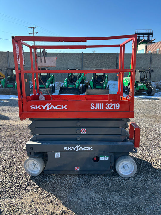 19’ 2016 Skyjack SJIII 3219 Scissorlifts -Two Year Warranty- (id.4150b)