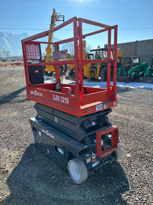 19’ 2016 Skyjack SJIII 3219 Scissorlifts -Two Year Warranty- (id.4150b)