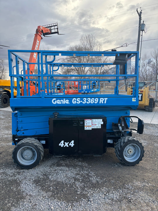 33' 2017 Genie GS-3369 RT -Warranty- Scissorlift Dual Fuel 4x4 (id.2114)