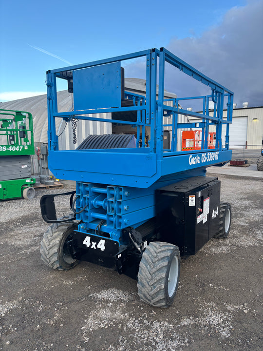 33' 2017 Genie GS-3369 RT -Warranty- Scissorlift Dual Fuel 4x4 (id.2114)