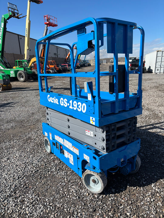 19' 2018 Genie GS-1930 Scissor Lift -Two Year Warranty- (id.1016b)