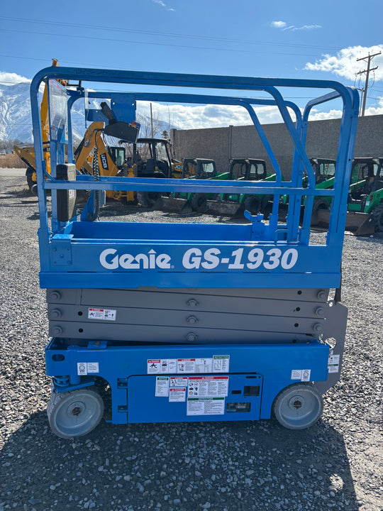 19' 2018 Genie GS-1930 Scissor Lift -Two Year Warranty- (id.1016b)