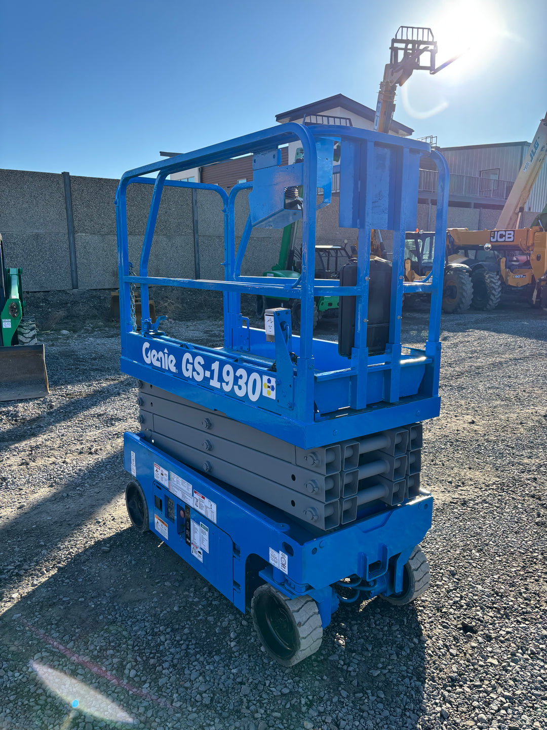 19' 2016 Genie GS-1930 19 ft -2 yr Warranty- Scissorlift (id.4847d)