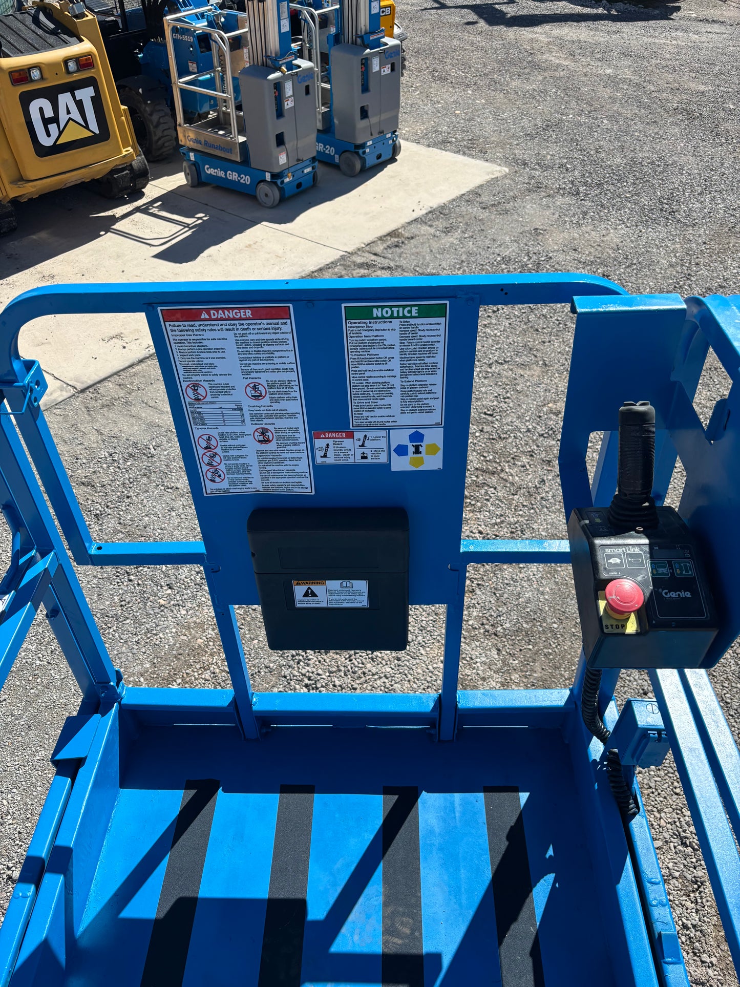 40' 2015 Genie GS 4047 (40') -2 Yr Warranty- Scissor Lift (Id.D596e)