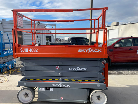 32' 2014 Skyjack SJIII 4632 Scissorlifts -One Year Warranty- (id.7920)