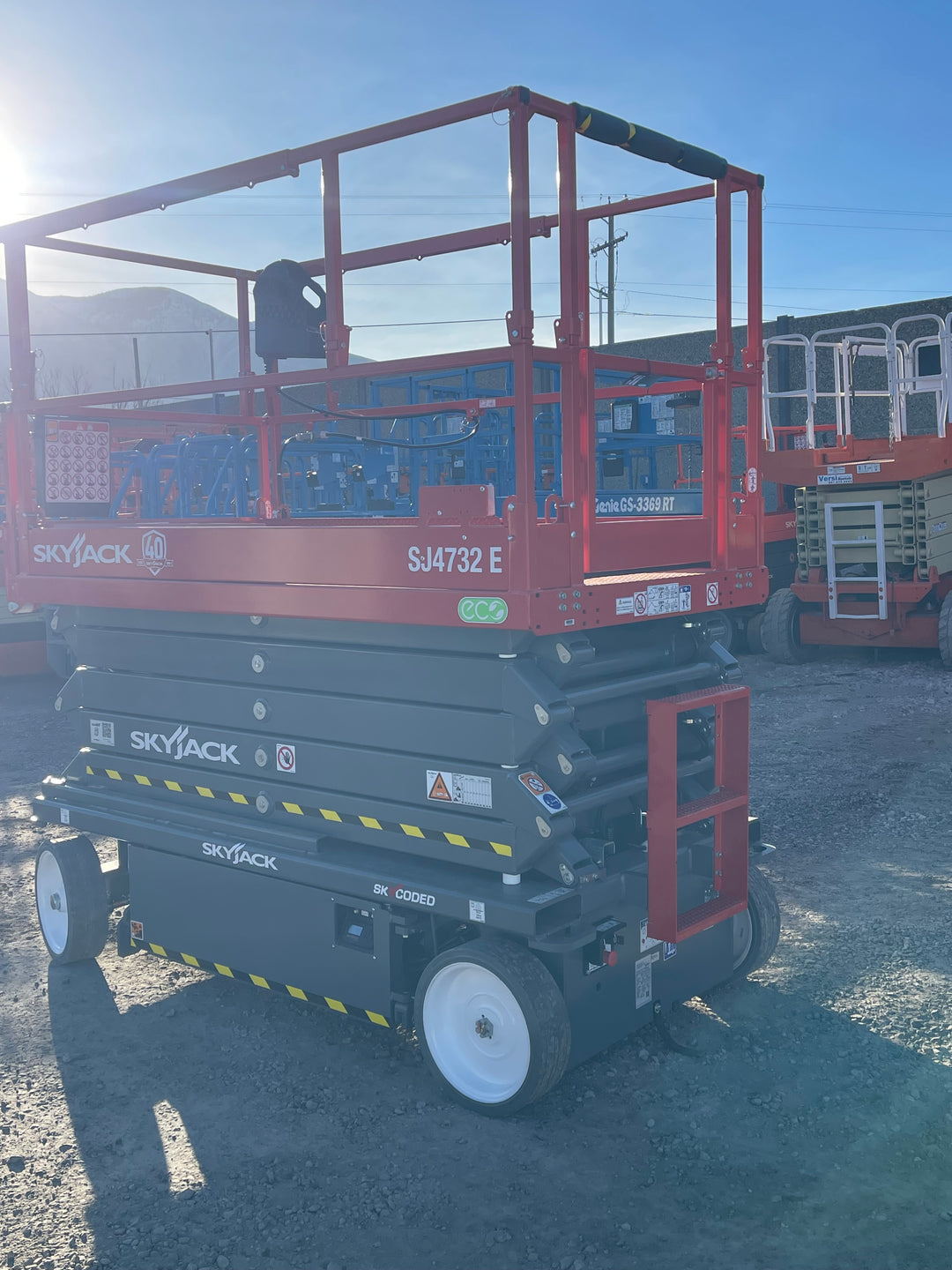 2026 New! -In Stock- Skyjack SJ 4732 E (32') Scissorlift