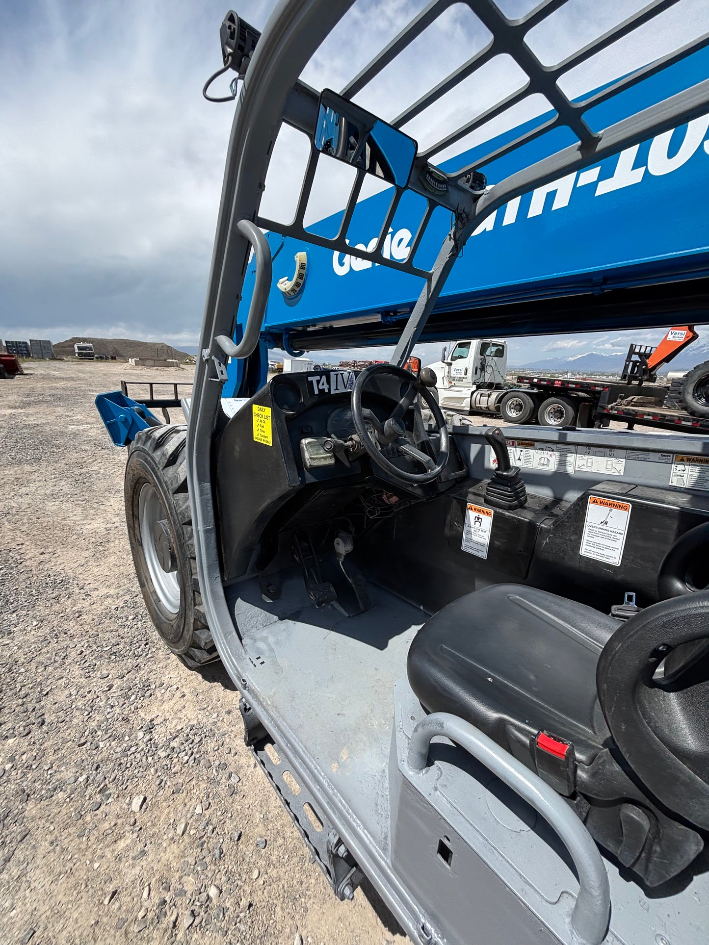 2012 Genie GTH-1056 Forklift Telehandler (id.5681)