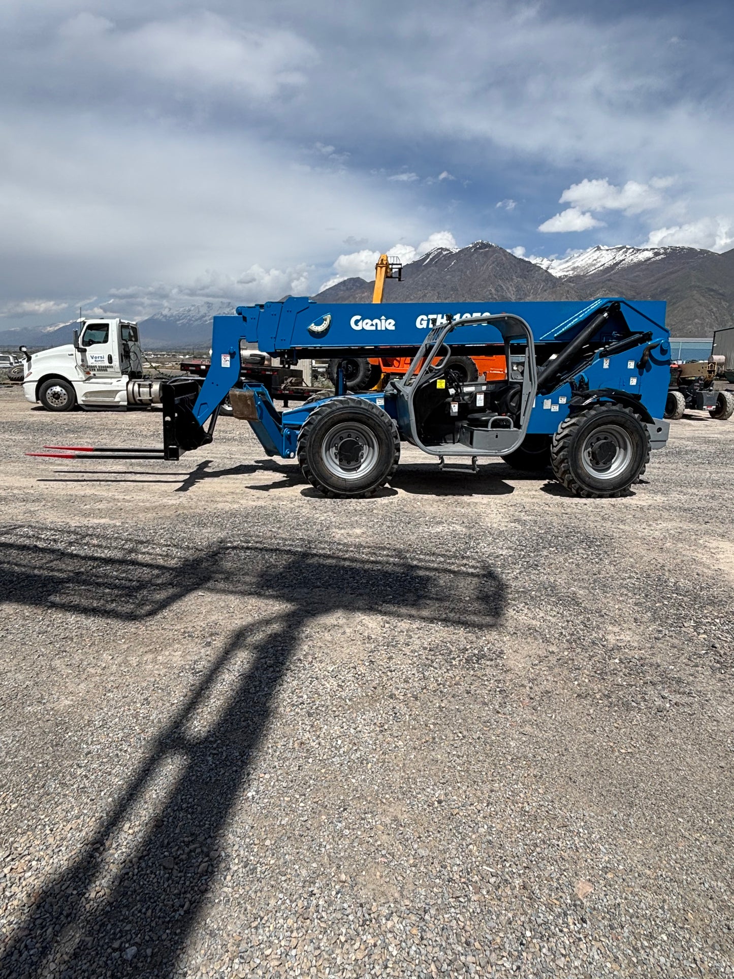 2012 Genie GTH-1056 Forklift Telehandler (id.5681)