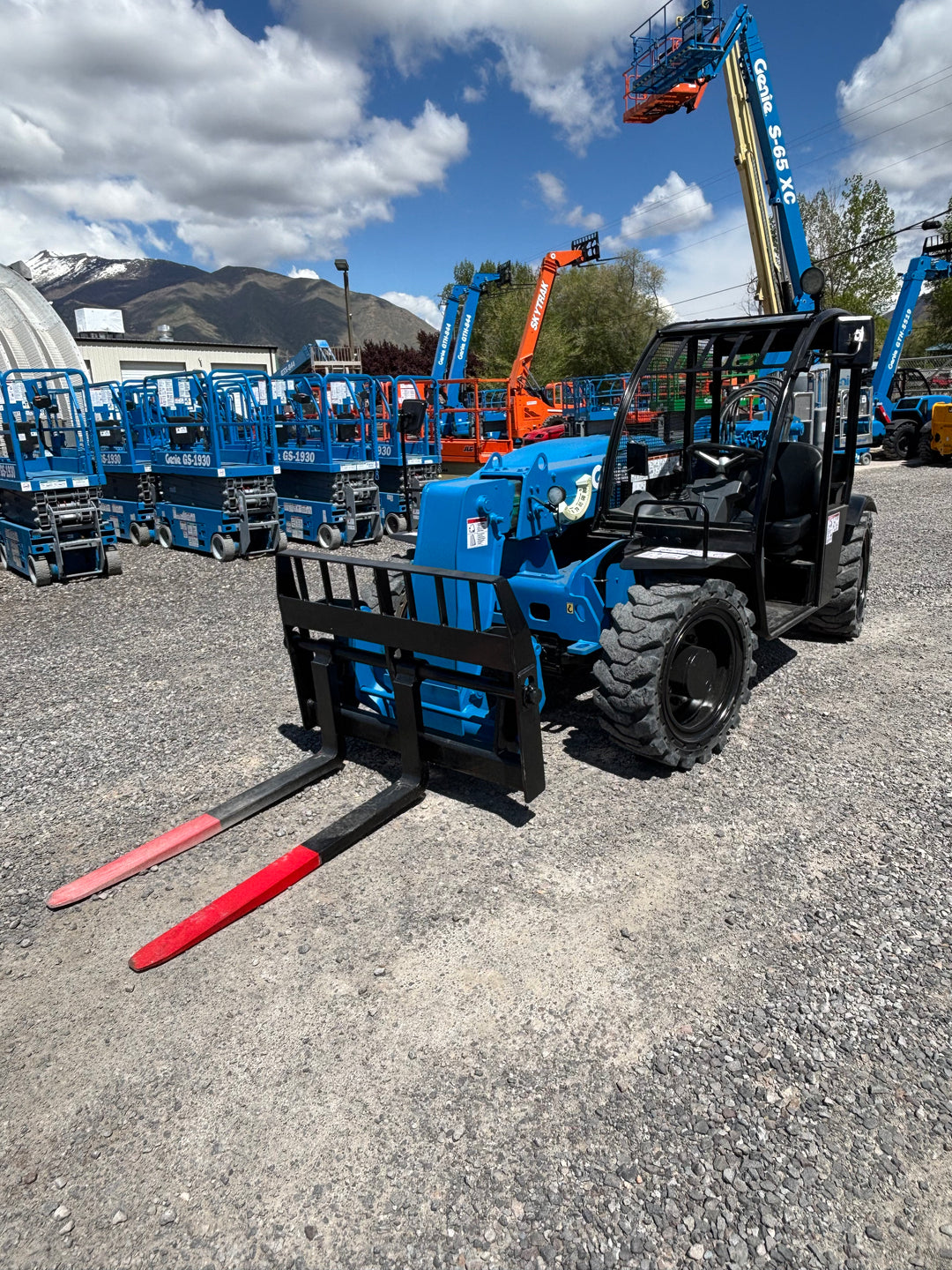 2016 Genie GTH-5519 Forklift Telehandler-Hrs. 2015- (id.4934)