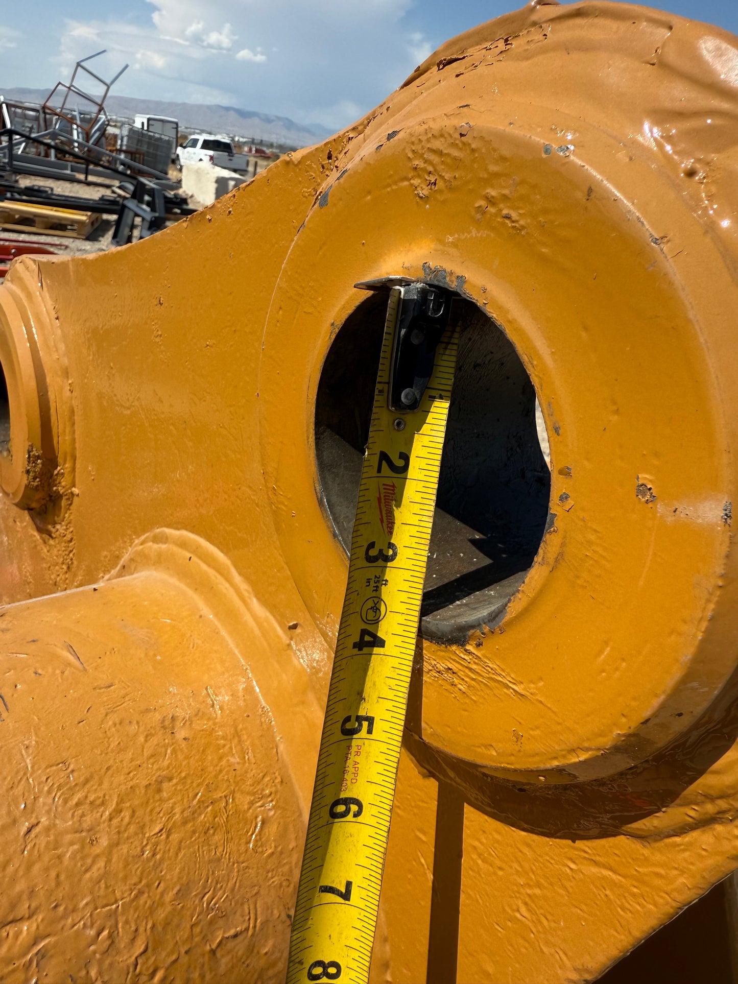 Entek 40 in Digging Cat Excavator Bucket