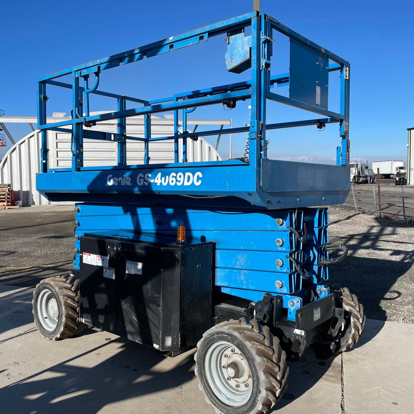 40 ft Rough Terrain Electric Scissor Lift