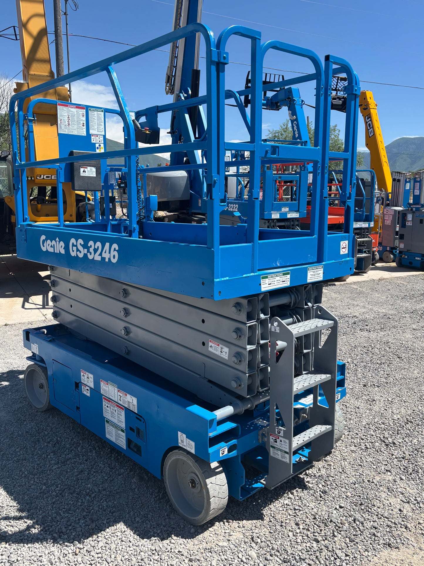 2017 Genie GS-3246 (32') -2 yr Warranty- Scissorlift (id.2701d)