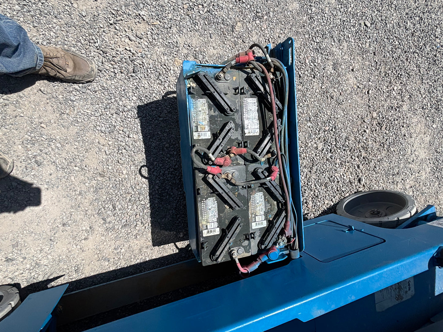 2016 Genie GS 4047 (40') -2 Yr Warranty- Scissor Lift (Id.2277b)