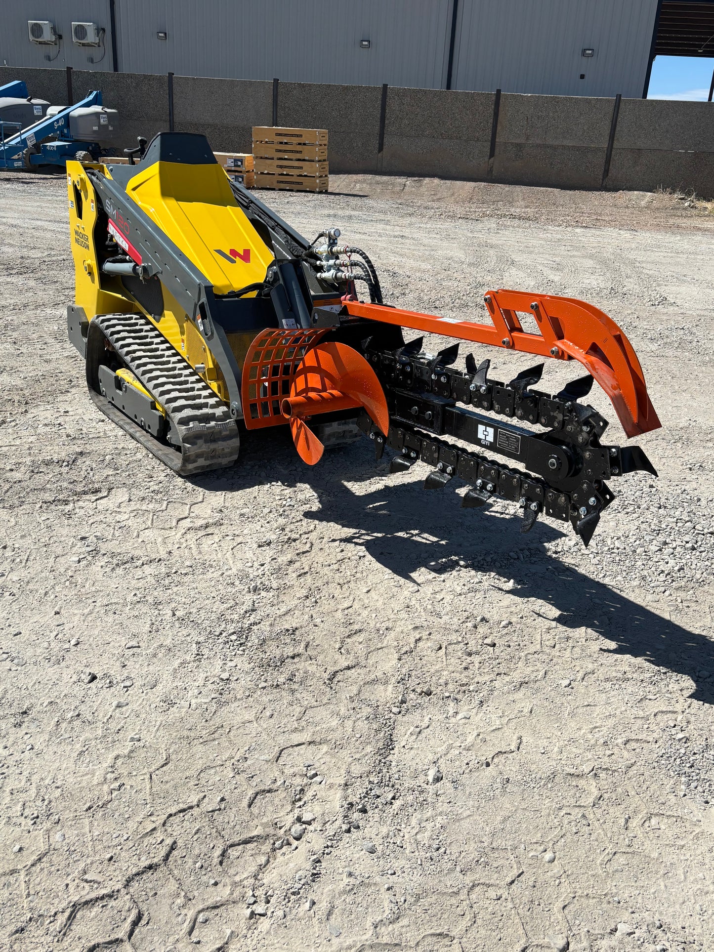 2025 GIYI GY-D380 24 in Mini Skid Steer Trencher