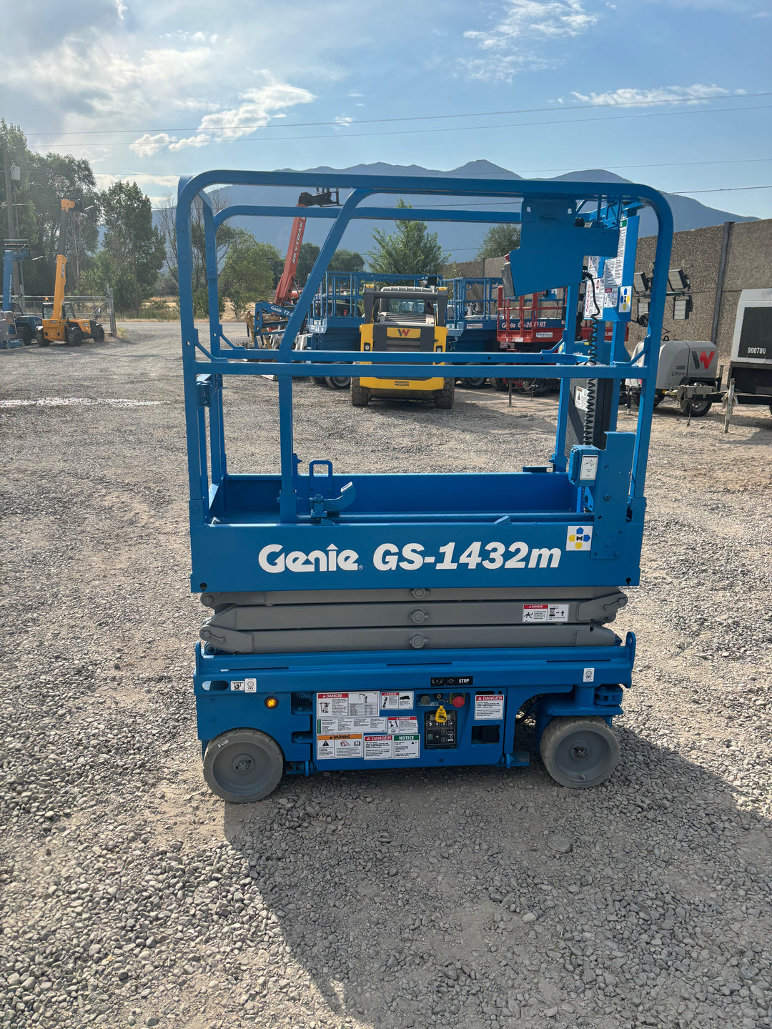 2021 Genie GS-1432m 14' -2 yr Warranty- Scissorlift (id.D235e)